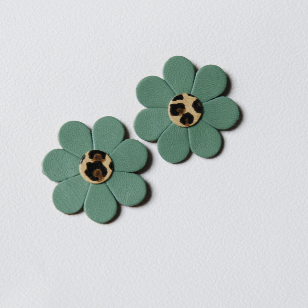 boucle d'oreille cuir